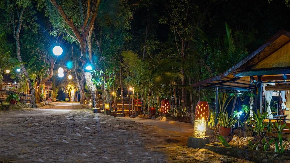 Khadine Grand Vista Resort Coron
