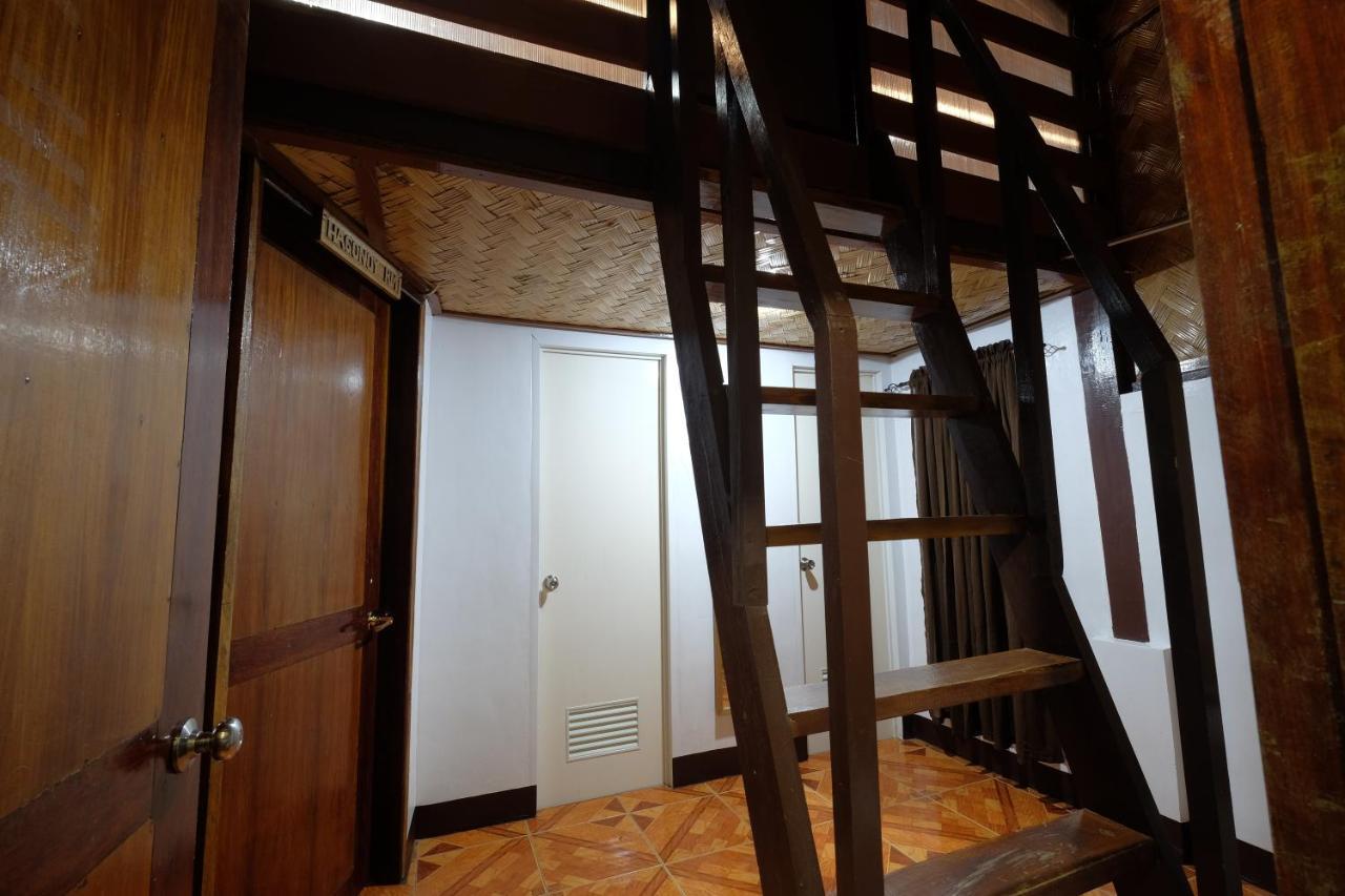 Khadine Grand Vista 3* Coron
