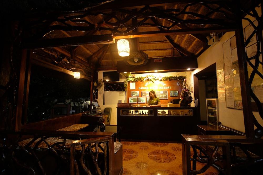 Khadine Grand Vista Coron